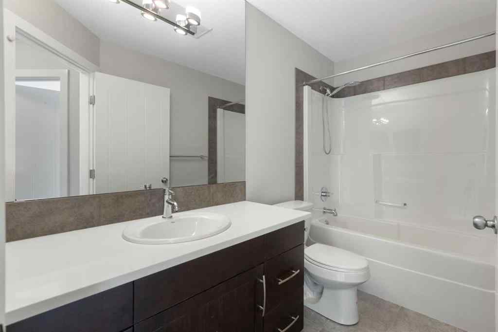 MLS® A2256256 - 448 Quarry Villas SE in Douglasdale/Glen Calgary, Residential