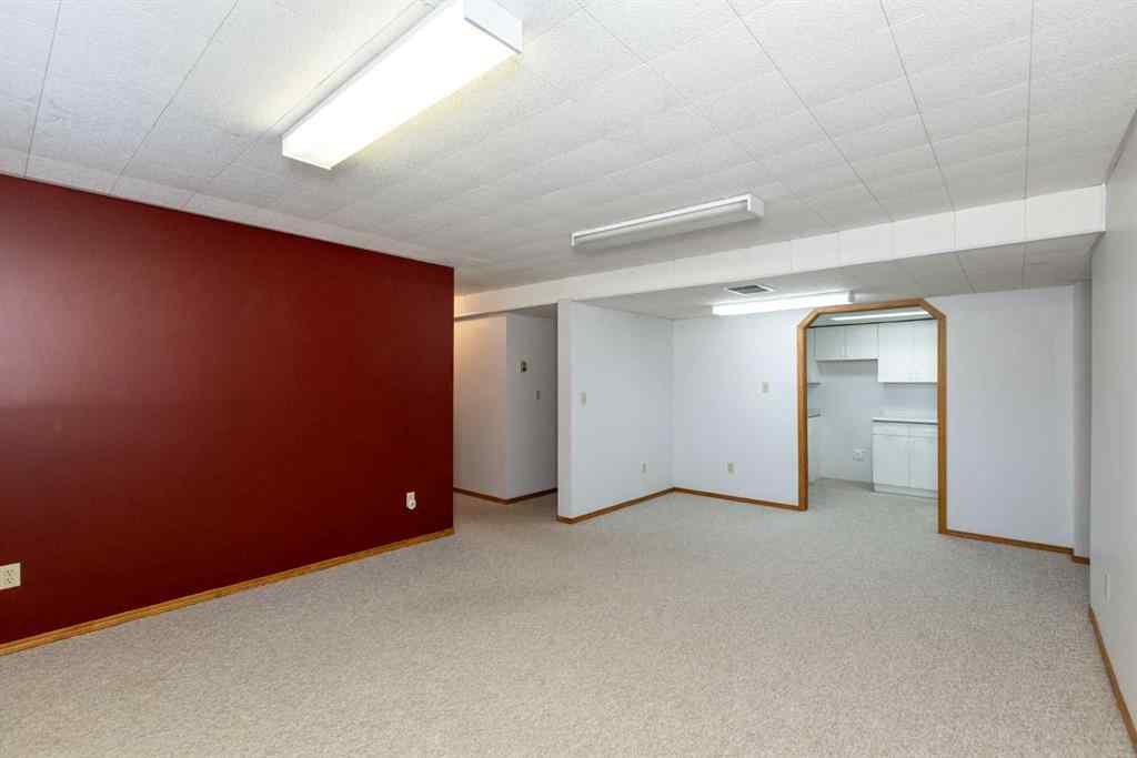 MLS® A2256262 - 5319 37 Street  in Margodt Innisfail, Residential