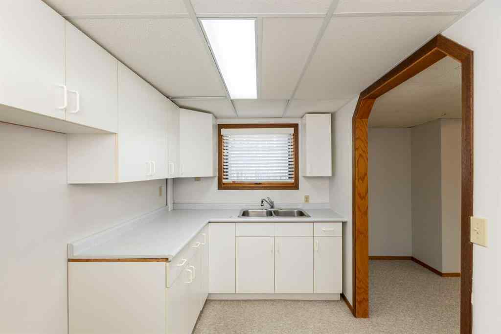 MLS® A2256262 - 5319 37 Street  in Margodt Innisfail, Residential