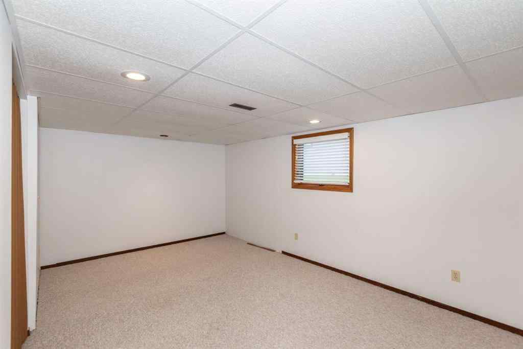 MLS® A2256262 - 5319 37 Street  in Margodt Innisfail, Residential