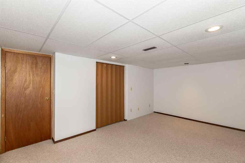 MLS® A2256262 - 5319 37 Street  in Margodt Innisfail, Residential