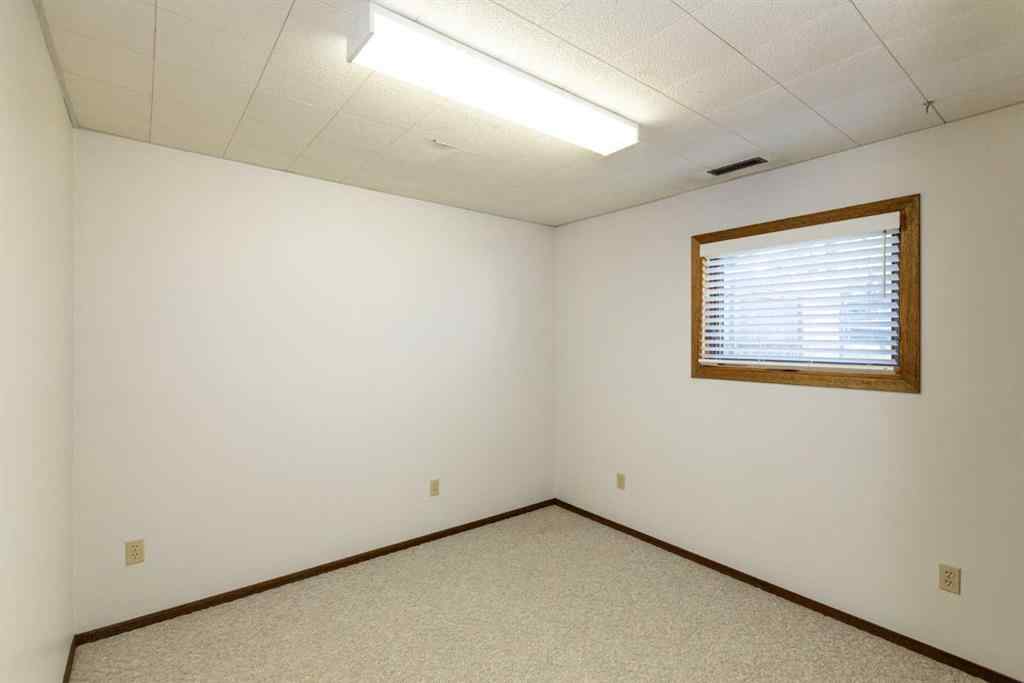 MLS® A2256262 - 5319 37 Street  in Margodt Innisfail, Residential