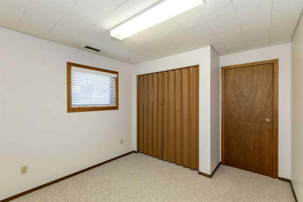 MLS® A2256262 - 5319 37 Street  in Margodt Innisfail, Residential