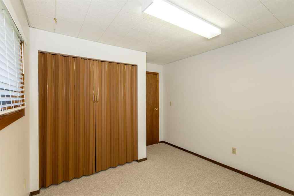 MLS® A2256262 - 5319 37 Street  in Margodt Innisfail, Residential