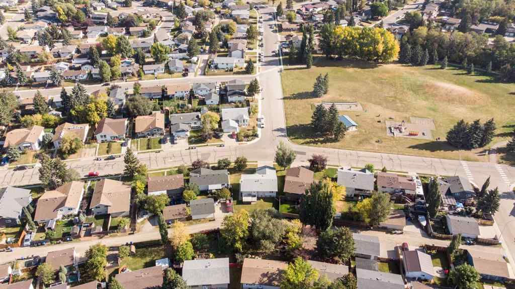 MLS® A2256262 - 5319 37 Street  in Margodt Innisfail, Residential