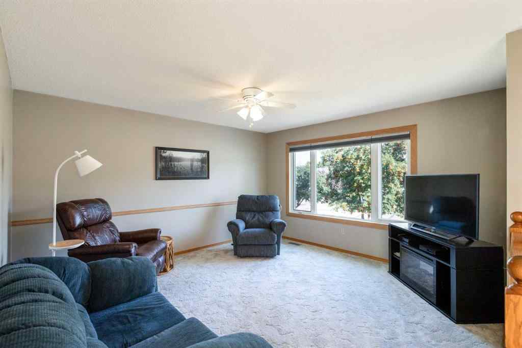 MLS® A2256262 - 5319 37 Street  in Margodt Innisfail, Residential