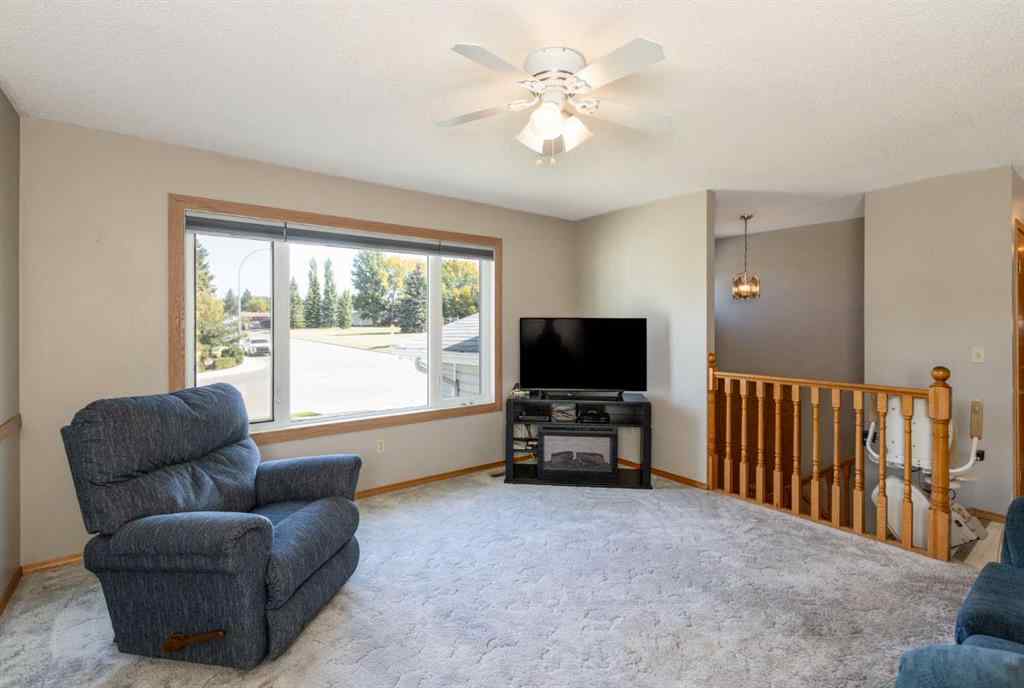 MLS® A2256262 - 5319 37 Street  in Margodt Innisfail, Residential