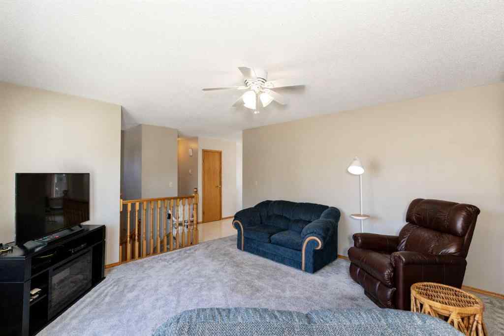 MLS® A2256262 - 5319 37 Street  in Margodt Innisfail, Residential