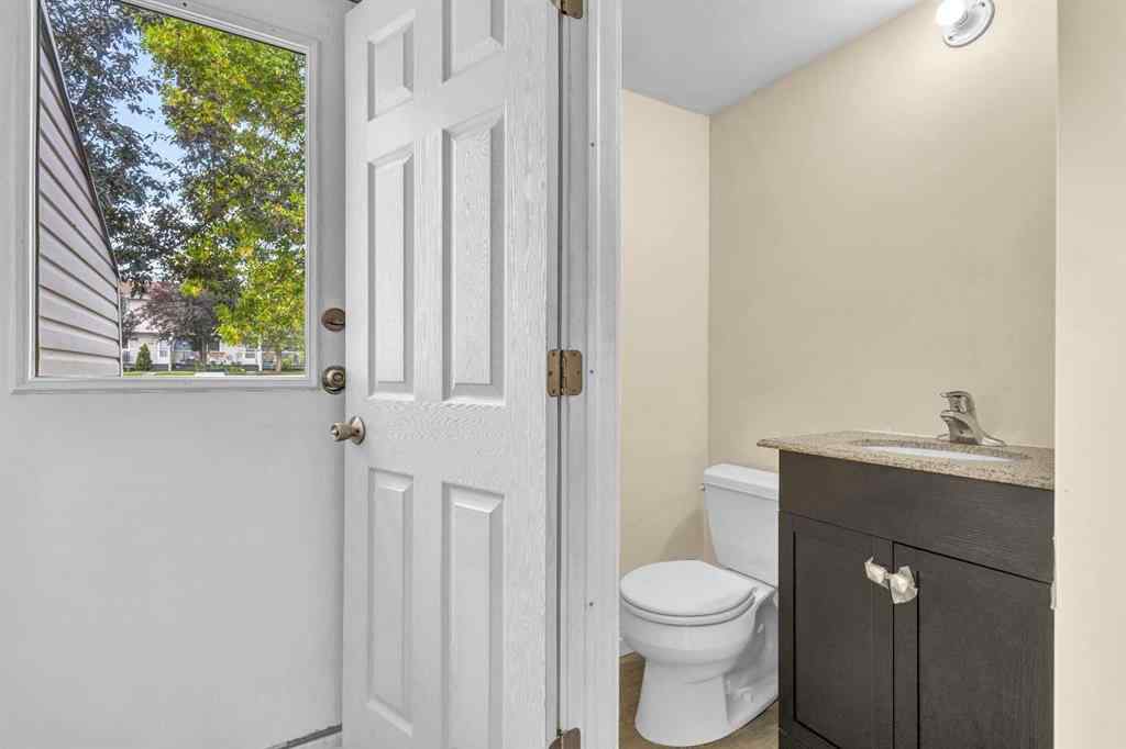 MLS® A2256266 - 417 40 Street NE in Marlborough Calgary, Residential