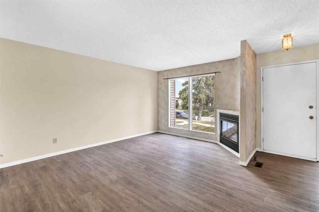 MLS® A2256266 - 417 40 Street NE in Marlborough Calgary, Residential