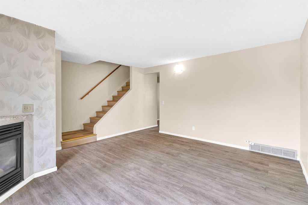 MLS® A2256266 - 417 40 Street NE in Marlborough Calgary, Residential