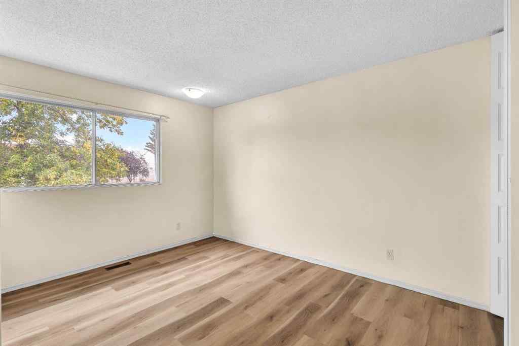 MLS® A2256266 - 417 40 Street NE in Marlborough Calgary, Residential