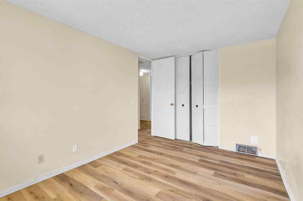 MLS® A2256266 - 417 40 Street NE in Marlborough Calgary, Residential