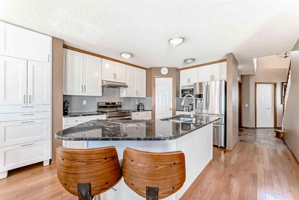 MLS® A2256275 - 170 Shawbrooke Green SW in Shawnessy Calgary, Residential