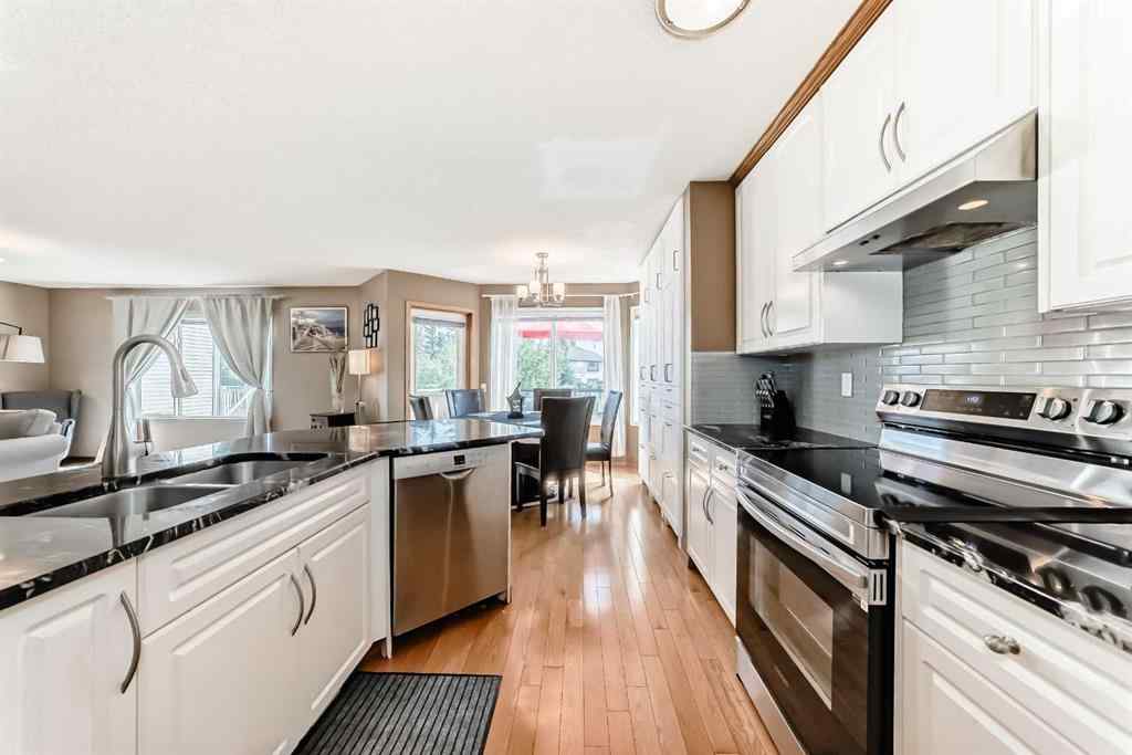 MLS® A2256275 - 170 Shawbrooke Green SW in Shawnessy Calgary, Residential