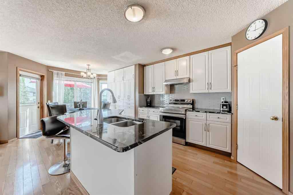 MLS® A2256275 - 170 Shawbrooke Green SW in Shawnessy Calgary, Residential