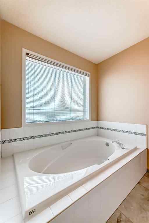 MLS® A2256275 - 170 Shawbrooke Green SW in Shawnessy Calgary, Residential