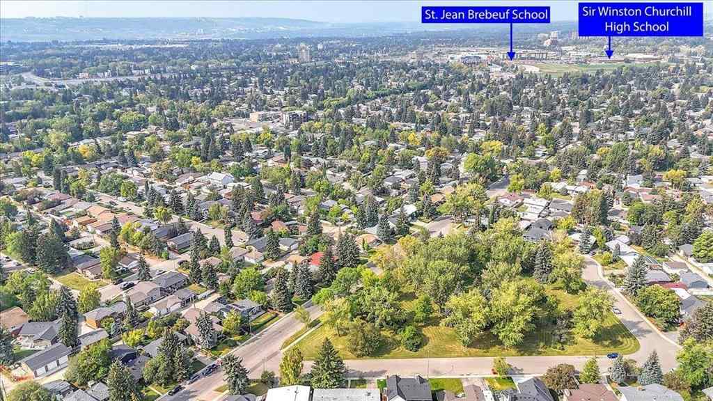 MLS® A2256277 - 427 Capri Avenue NW in Brentwood Calgary, Residential