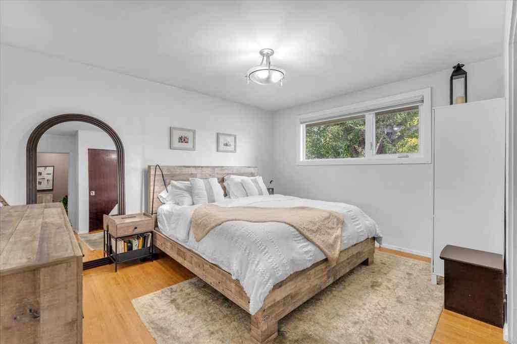 MLS® A2256277 - 427 Capri Avenue NW in Brentwood Calgary, Residential
