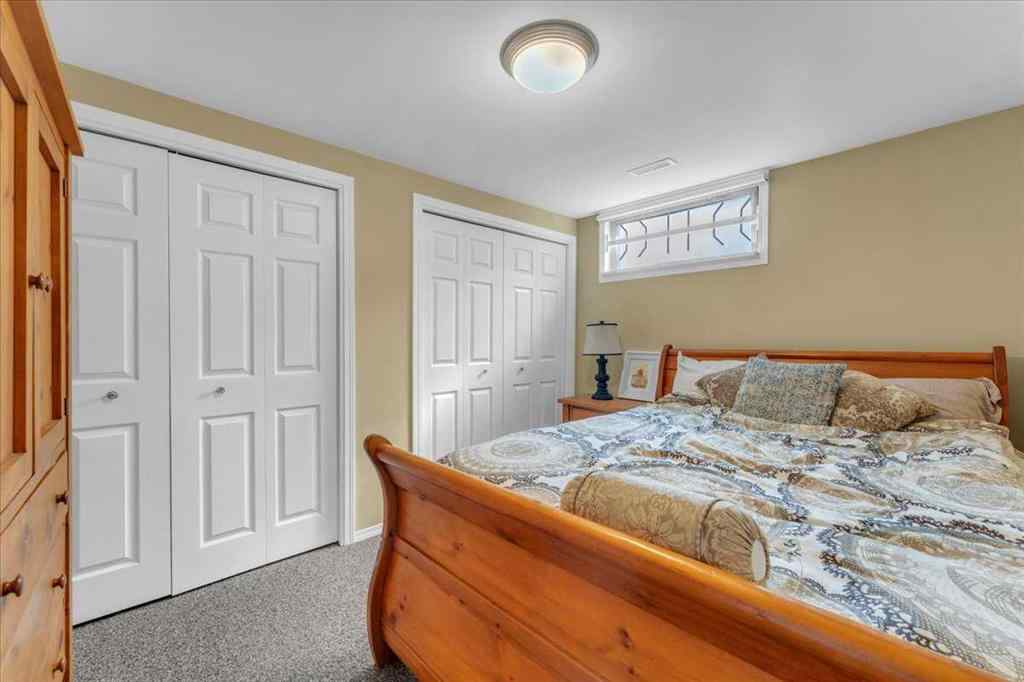 MLS® A2256277 - 427 Capri Avenue NW in Brentwood Calgary, Residential