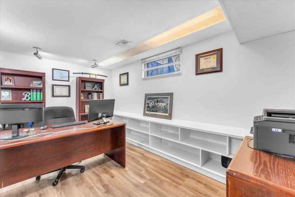 MLS® A2256277 - 427 Capri Avenue NW in Brentwood Calgary, Residential