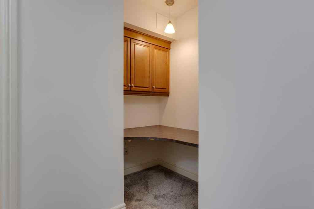 MLS® A2256284 - Unit #1104 910 5 Avenue SW in Downtown Commercial Core Calgary, Residential