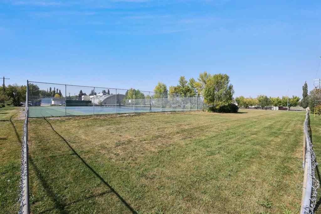MLS® A2256286 - 809 8 Avenue NE in Renfrew Calgary, Residential