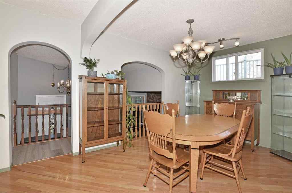 MLS® A2256286 - 809 8 Avenue NE in Renfrew Calgary, Residential