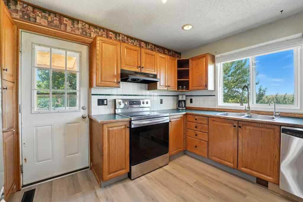 MLS® A2256287 - 338123 80 Street E in NONE Rural Foothills County, Residential