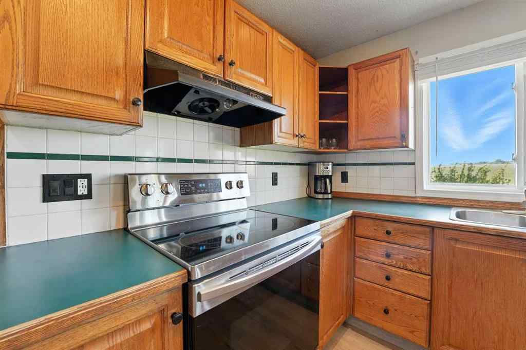 MLS® A2256287 - 338123 80 Street E in NONE Rural Foothills County, Residential