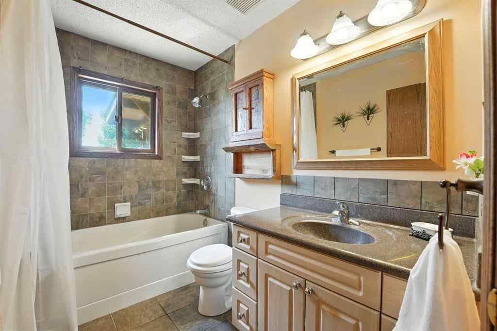 MLS® A2256287 - 338123 80 Street E in NONE Rural Foothills County, Residential