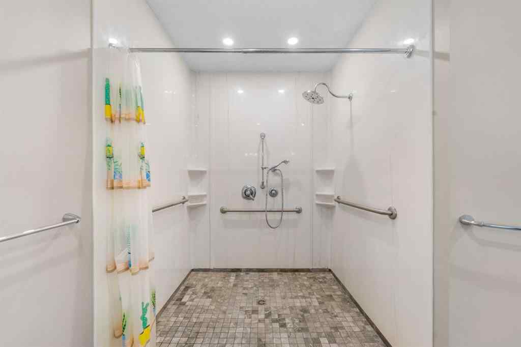MLS® A2256288 - 14 Douglasbank Drive SE in Douglasdale/Glen Calgary, Residential