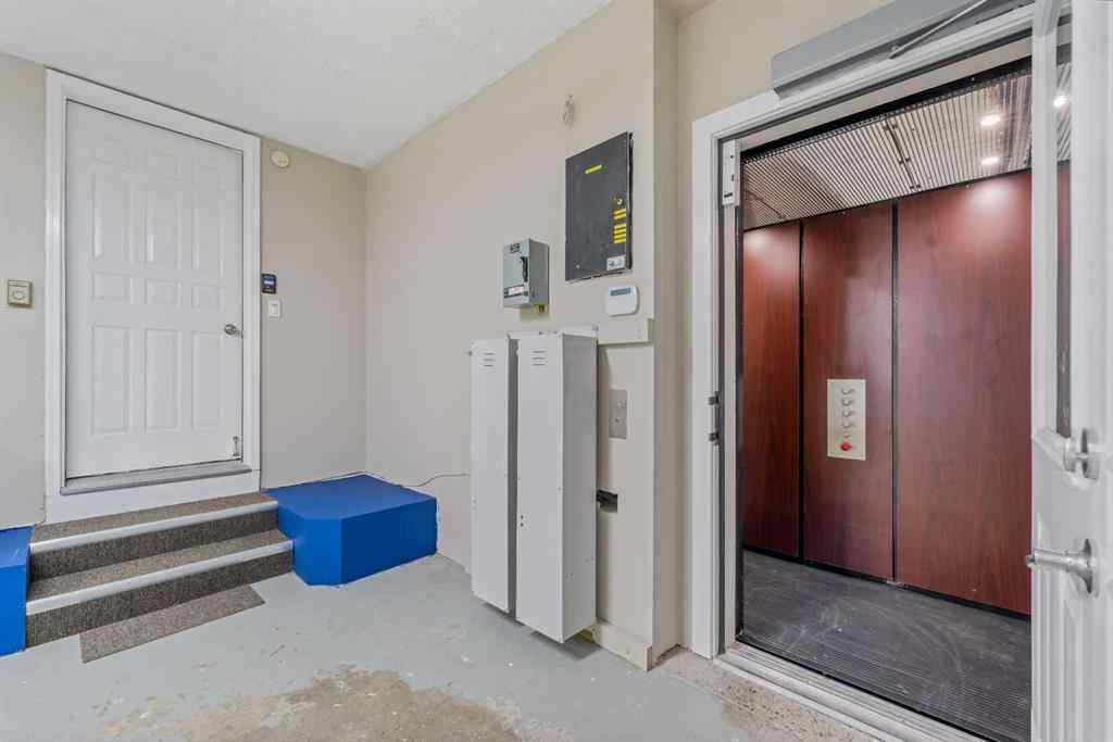 MLS® A2256288 - 14 Douglasbank Drive SE in Douglasdale/Glen Calgary, Residential