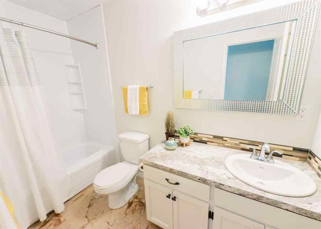 MLS® A2256290 - 4916A 53 Street  in Downtown West Stettler, Residential