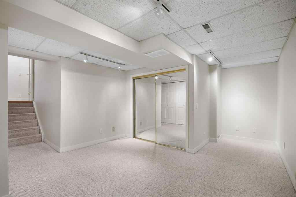 MLS® A2256291 - 322 Point Mckay Gardens NW in Point McKay Calgary, Residential