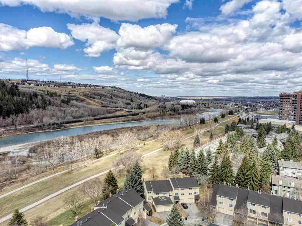MLS® A2256291 - 322 Point Mckay Gardens NW in Point McKay Calgary, Residential