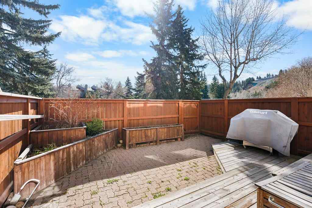 MLS® A2256291 - 322 Point Mckay Gardens NW in Point McKay Calgary, Residential