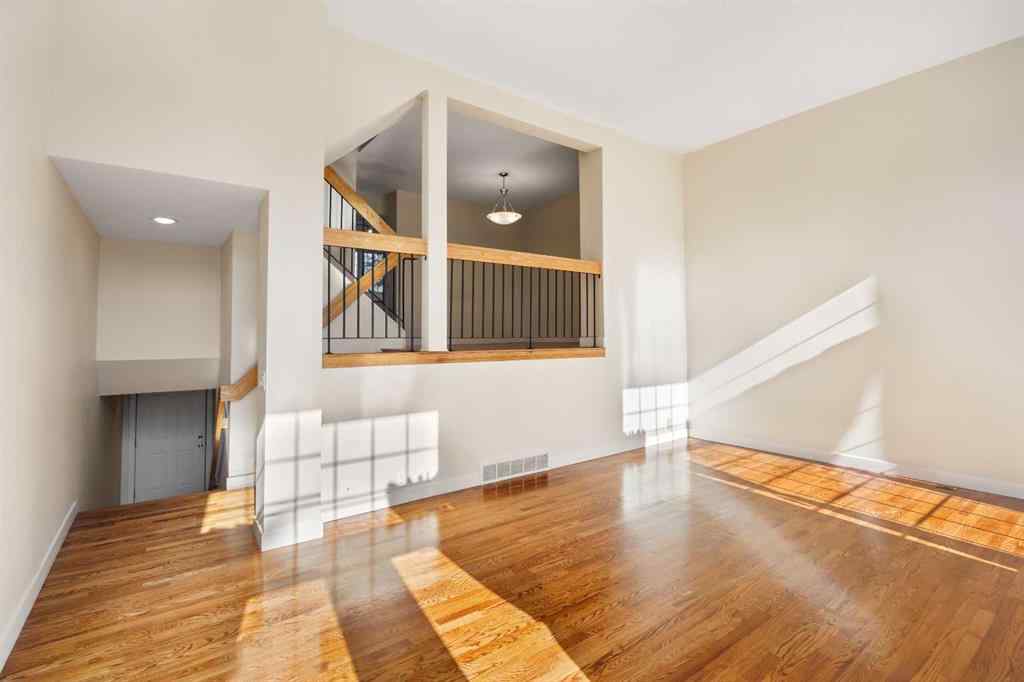 MLS® A2256291 - 322 Point Mckay Gardens NW in Point McKay Calgary, Residential