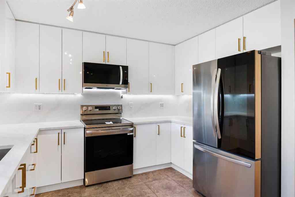 MLS® A2256291 - 322 Point Mckay Gardens NW in Point McKay Calgary, Residential