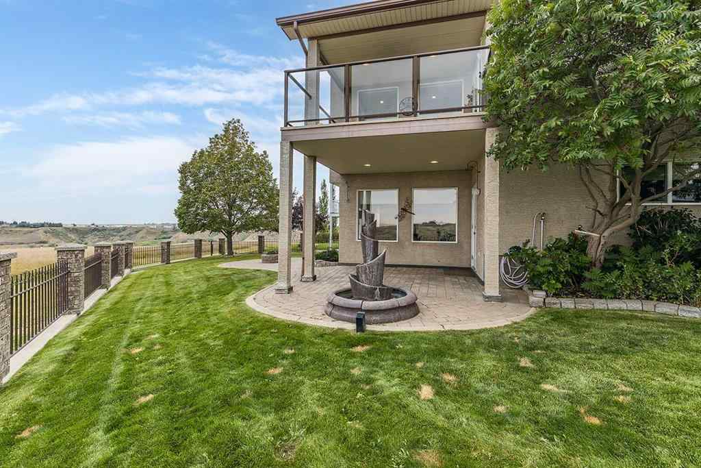 MLS® A2256292 - 70 Sundance Road SW in SW Southridge Medicine Hat, Residential