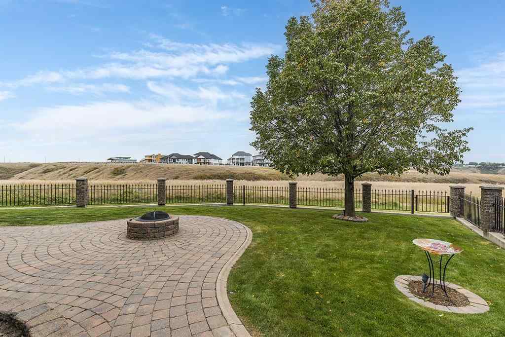 MLS® A2256292 - 70 Sundance Road SW in SW Southridge Medicine Hat, Residential
