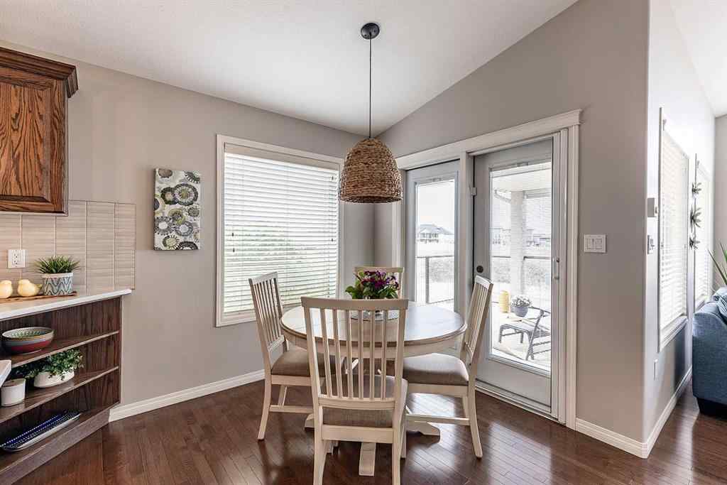 MLS® A2256292 - 70 Sundance Road SW in SW Southridge Medicine Hat, Residential