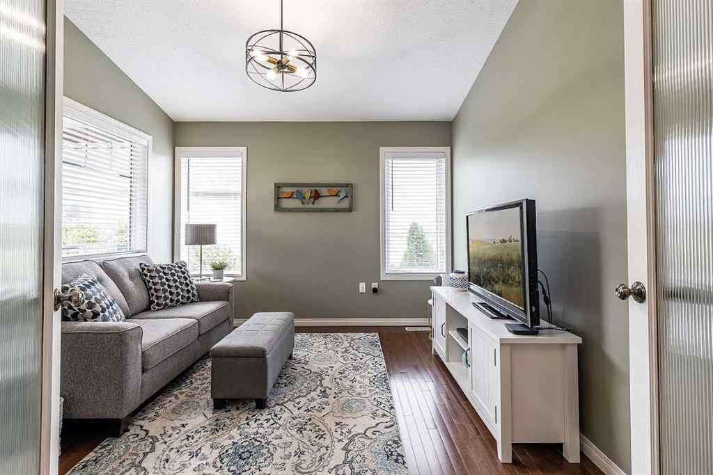 MLS® A2256292 - 70 Sundance Road SW in SW Southridge Medicine Hat, Residential