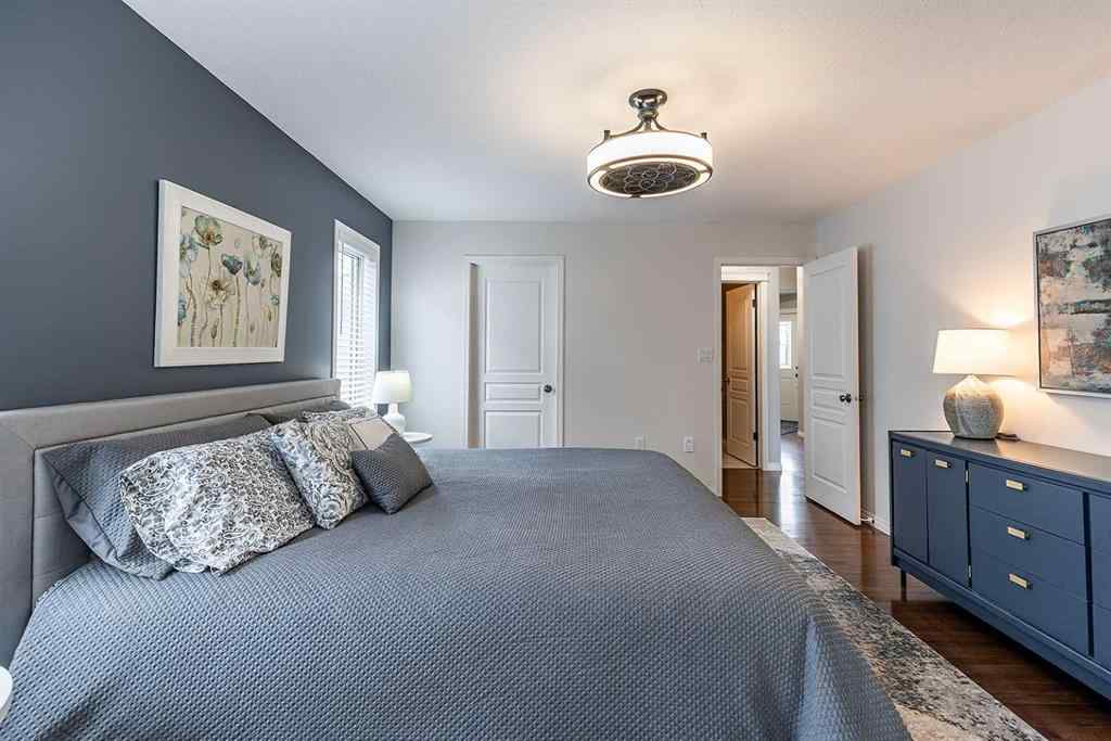 MLS® A2256292 - 70 Sundance Road SW in SW Southridge Medicine Hat, Residential