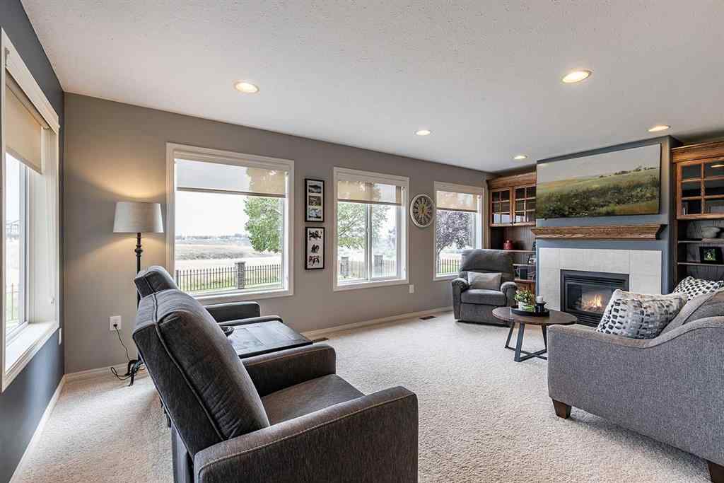 MLS® A2256292 - 70 Sundance Road SW in SW Southridge Medicine Hat, Residential
