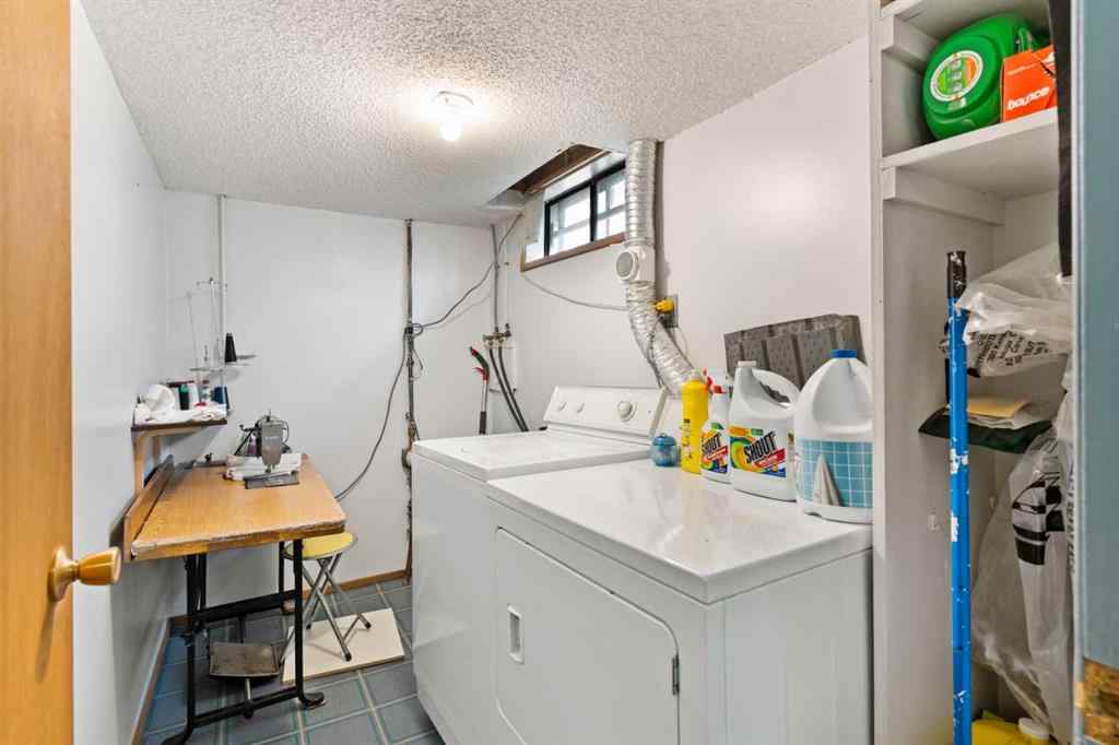 MLS® A2256293 - 89 Edgedale Drive NW in Edgemont Calgary, Residential