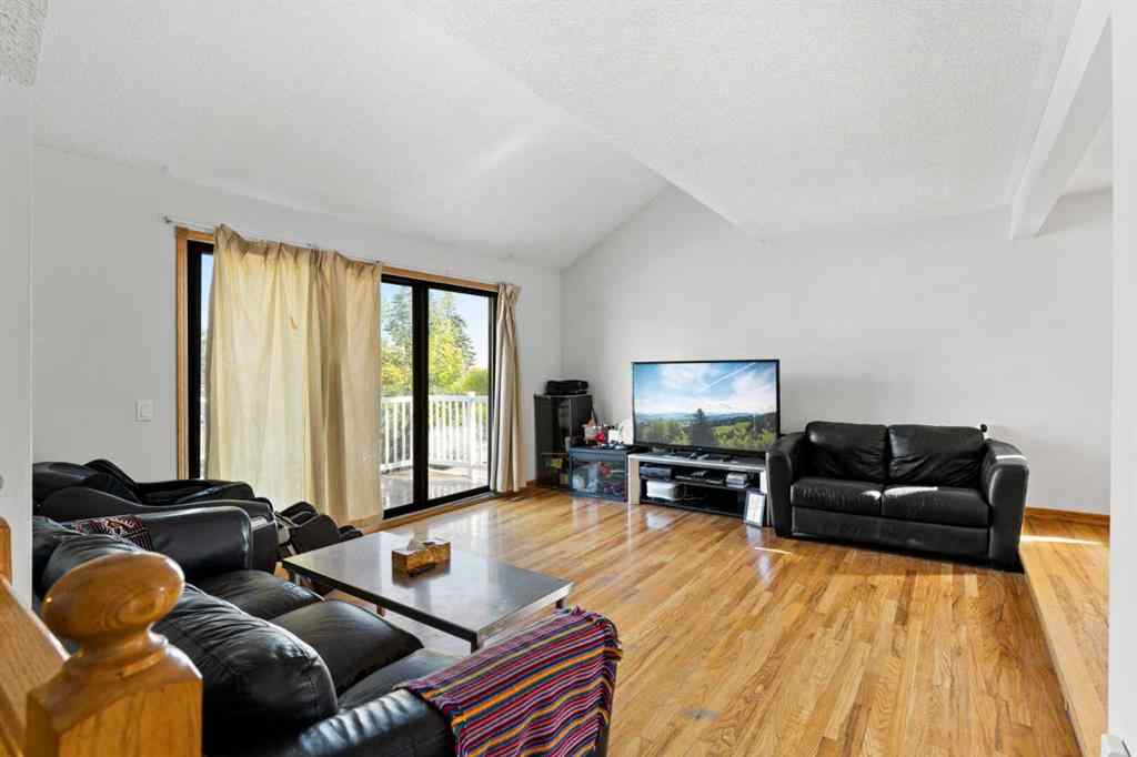 MLS® A2256293 - 89 Edgedale Drive NW in Edgemont Calgary, Residential