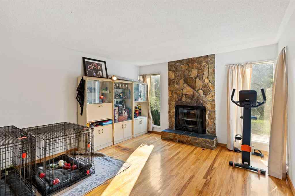 MLS® A2256293 - 89 Edgedale Drive NW in Edgemont Calgary, Residential