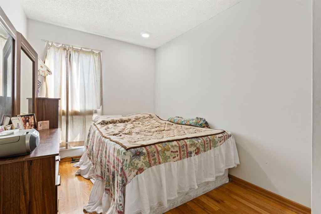 MLS® A2256293 - 89 Edgedale Drive NW in Edgemont Calgary, Residential