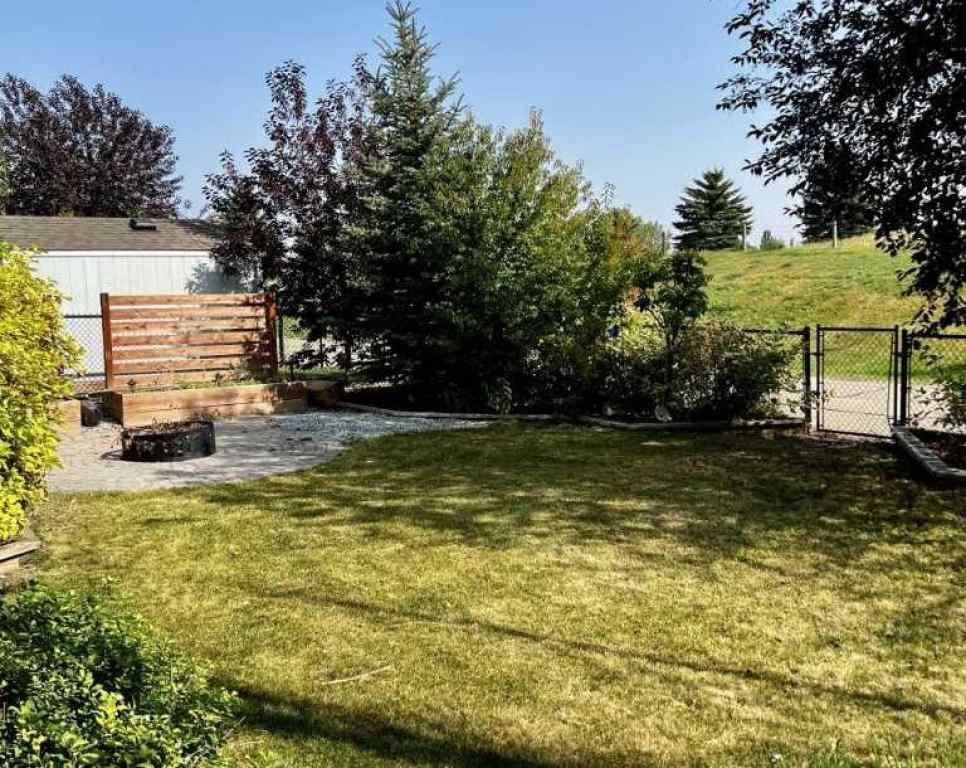 MLS® A2256294 - 1233 Hillcrest Manor Estates  in Hillview Estates Strathmore, Residential